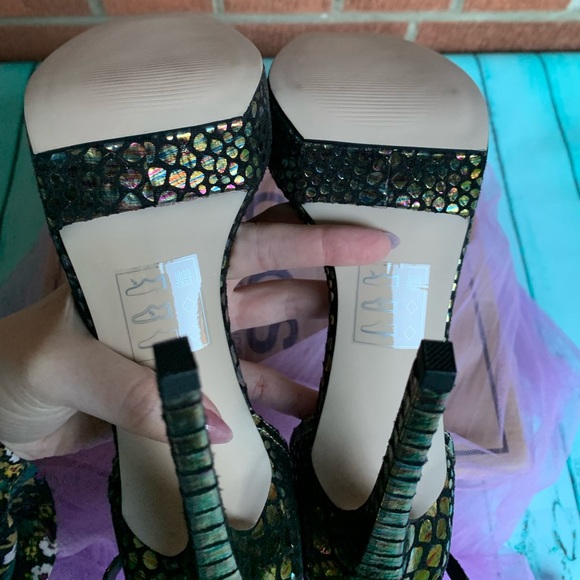 NIB 💯💥ASOS Snake print Platform Heel Sandals - Picture 6 of 6
